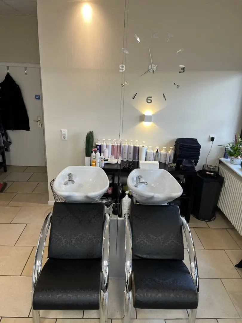 Blick in den Salon Zum Friseur in Saarbrücken-Ensheim