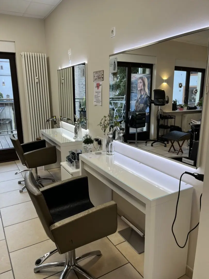 Blick in den Salon Zum Friseur in Saarbrücken-Ensheim
