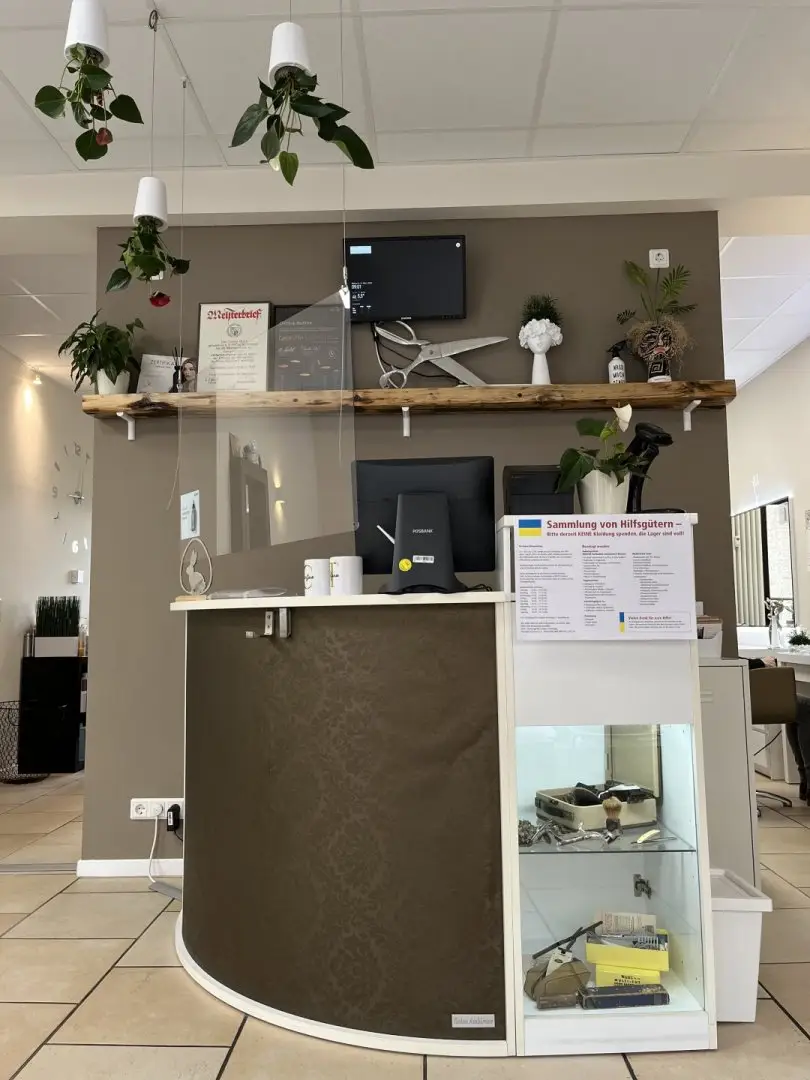 Blick in den Salon Zum Friseur in Saarbrücken-Ensheim