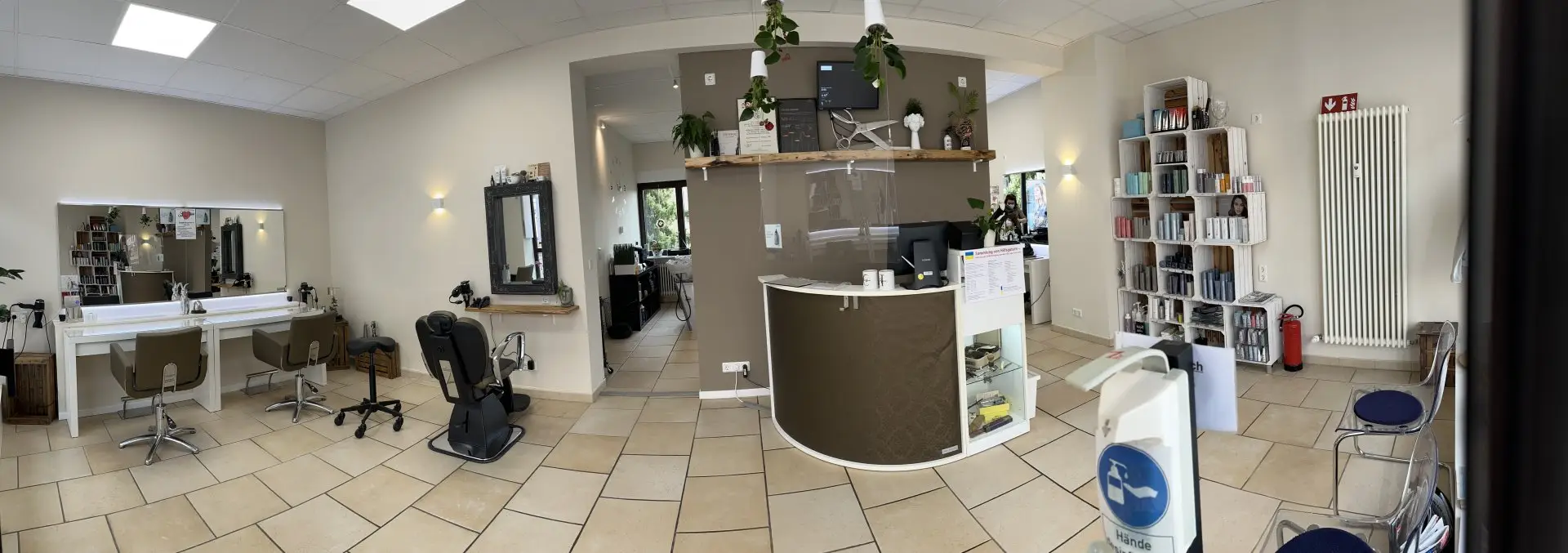 Blick in den Salon Zum Friseur in Saarbrücken-Ensheim
